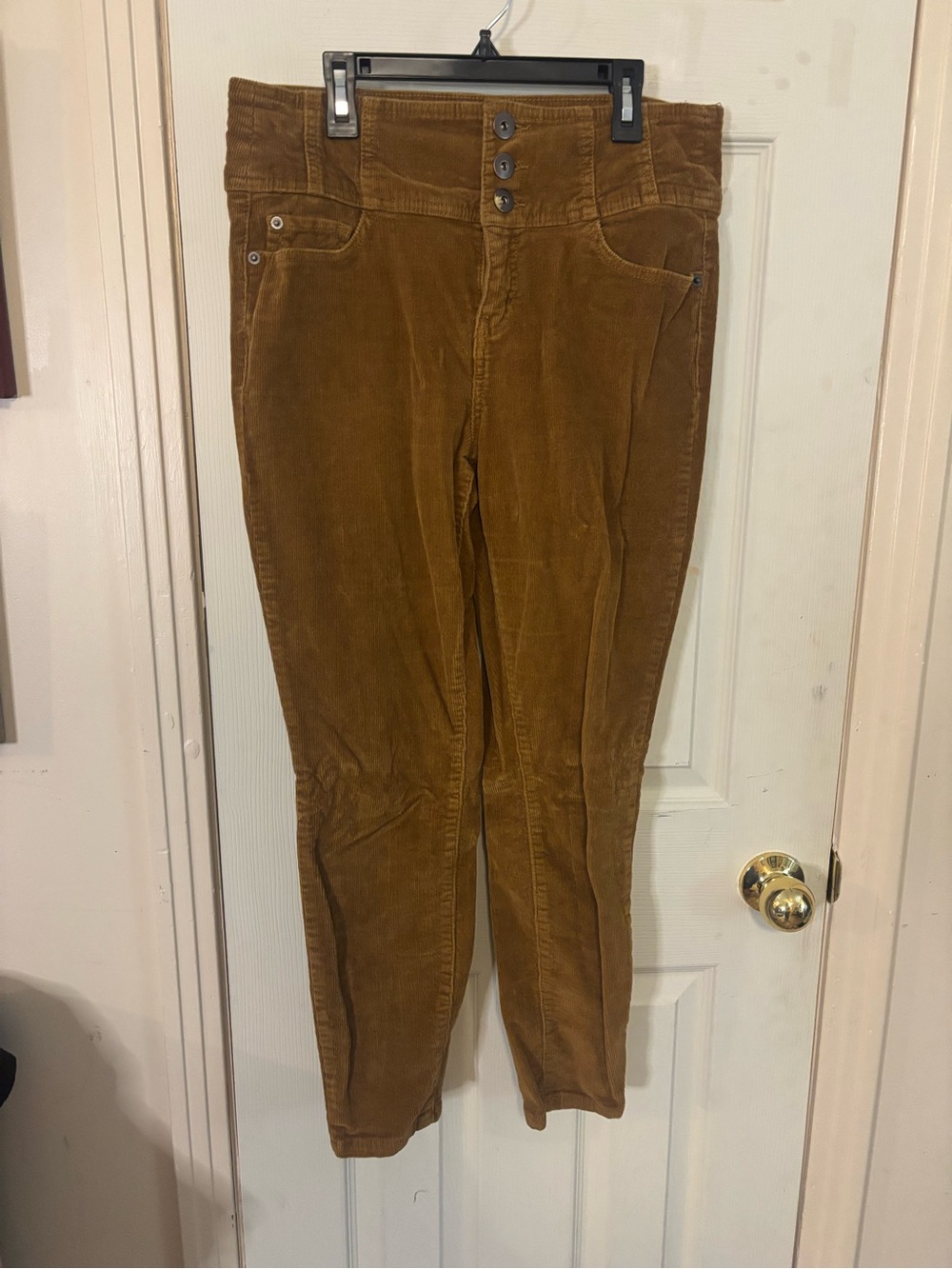 NOBO High-Rise Corduroy Jeans in Camel Brown